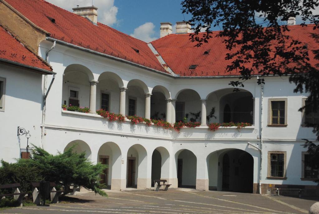 Dobó Téri Apartman Eger Exterior foto